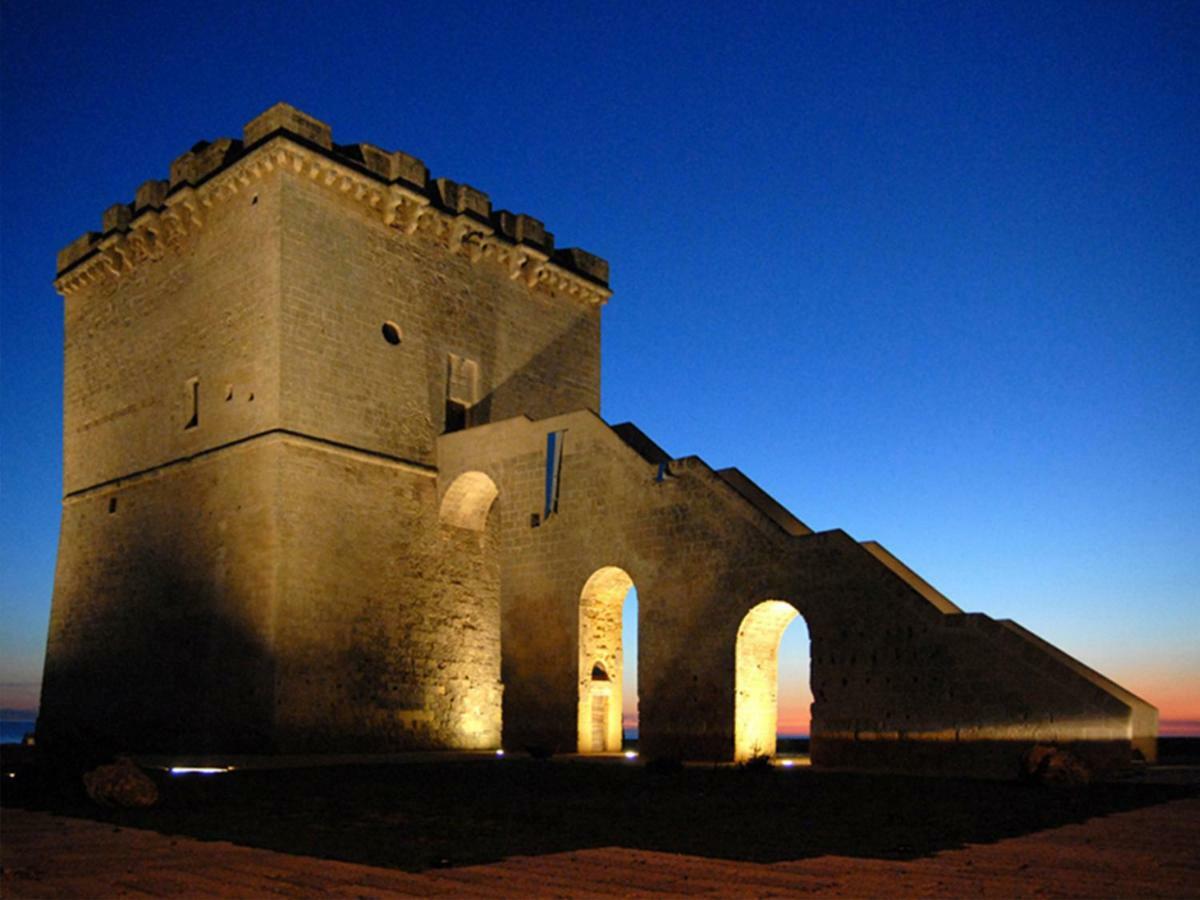 Eolo Casa Vacanze Torre Lapillo Esterno foto